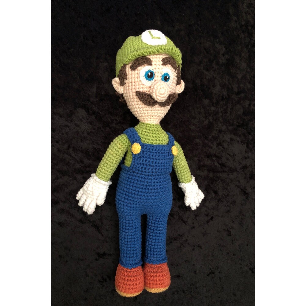 Luigi Handmade doll crochet carácter, Amigurumi, Plush Toy, super Mario Bros